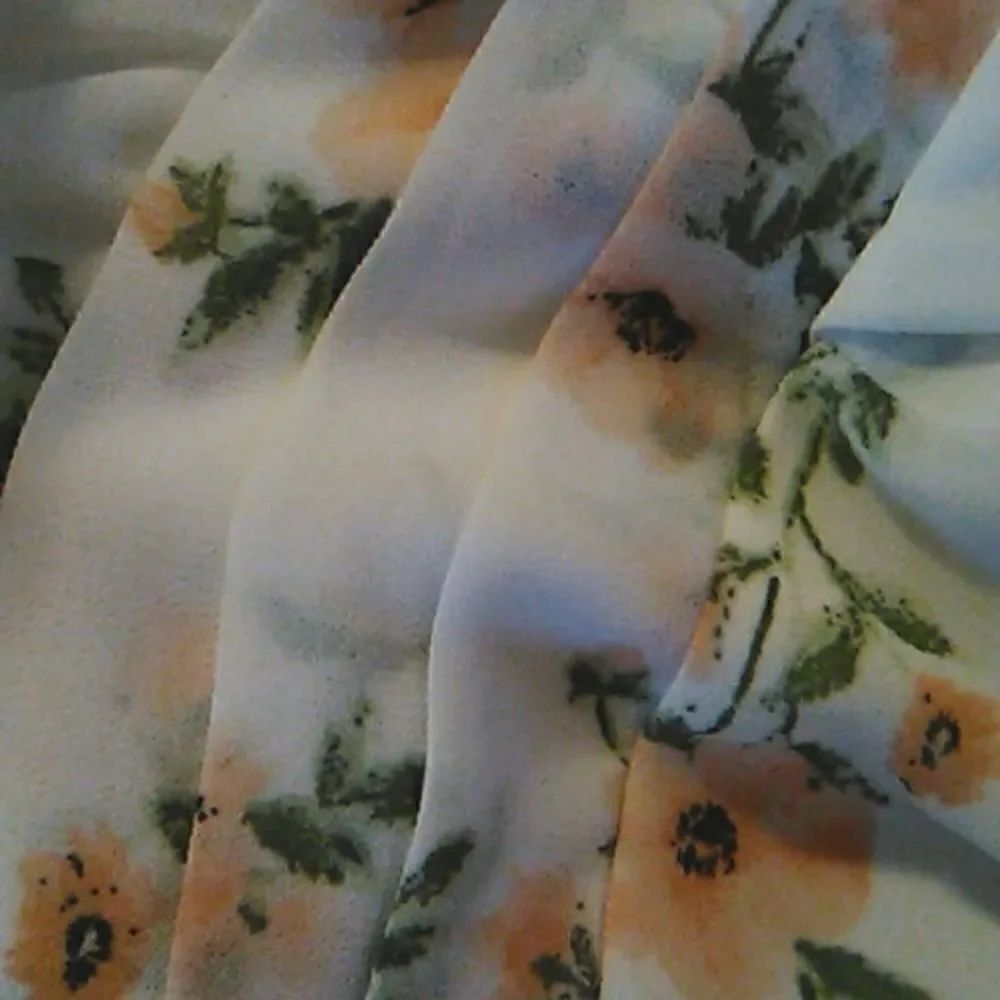 XXI Floral Romper - Picture 10 of 10